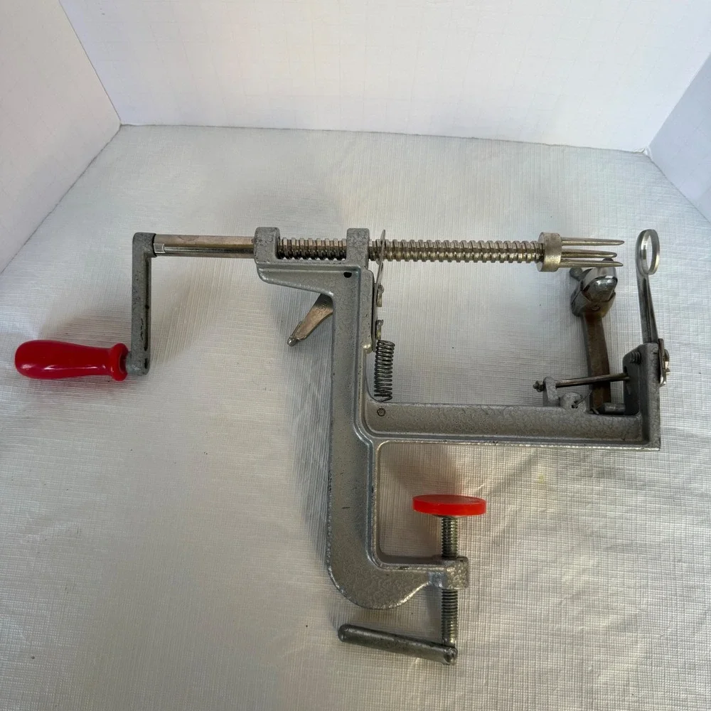 The Pampered Chef Apple Peeler Corer Slicer Silver Red Countertop Clamp 2430